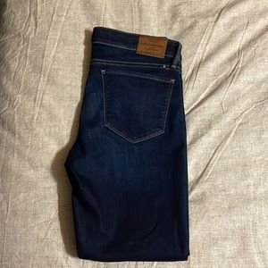 10/30 Lucky Jeans